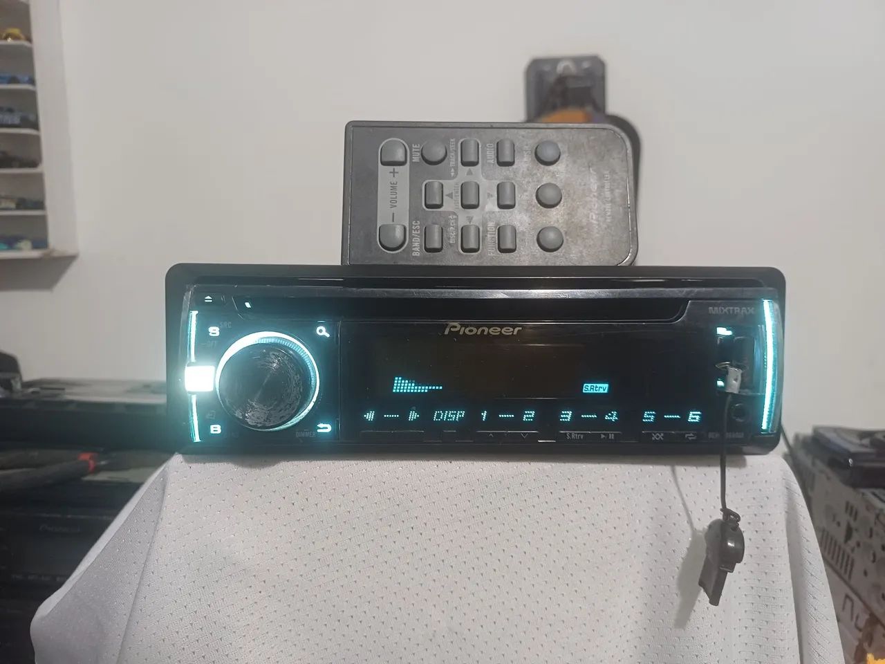 Pioneer Deh x3680ui ( COM BLUETOOTH NO AUXILIAR) - Foto 3