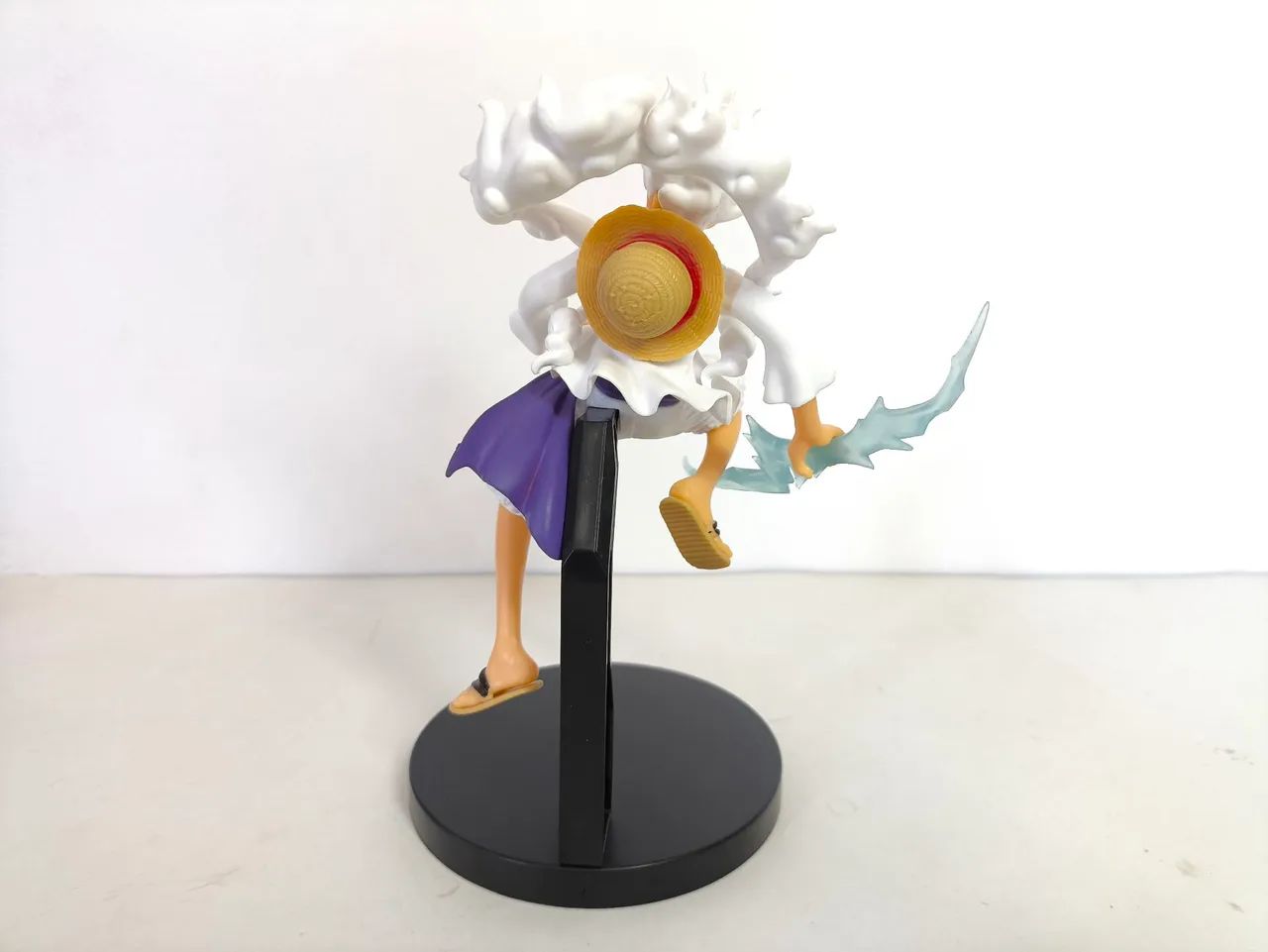 Action Figure Luffy Gear 5 - Foto 3