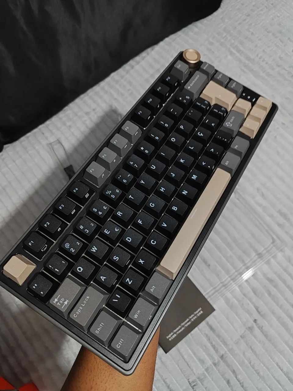 Teclado Royal Kludge R75 