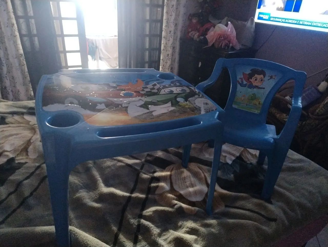 Mesinha infantil 
