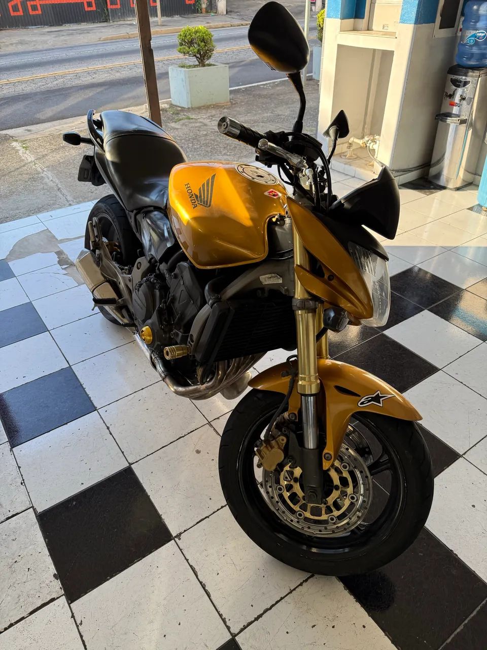 CB600F Hornet - Foto 2