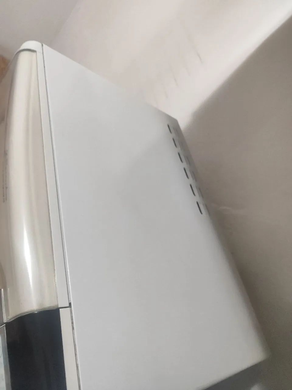 Microondas Branco modelo Meg 41 127 v  - Foto 4