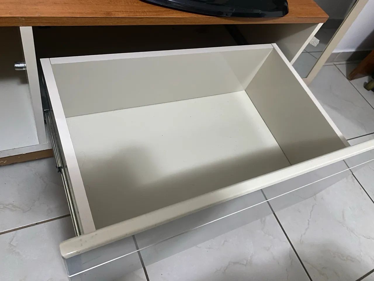 RACK PARA SALA - USADO -  Ótimo espaço para TV e objetos de decoração. - Foto 5