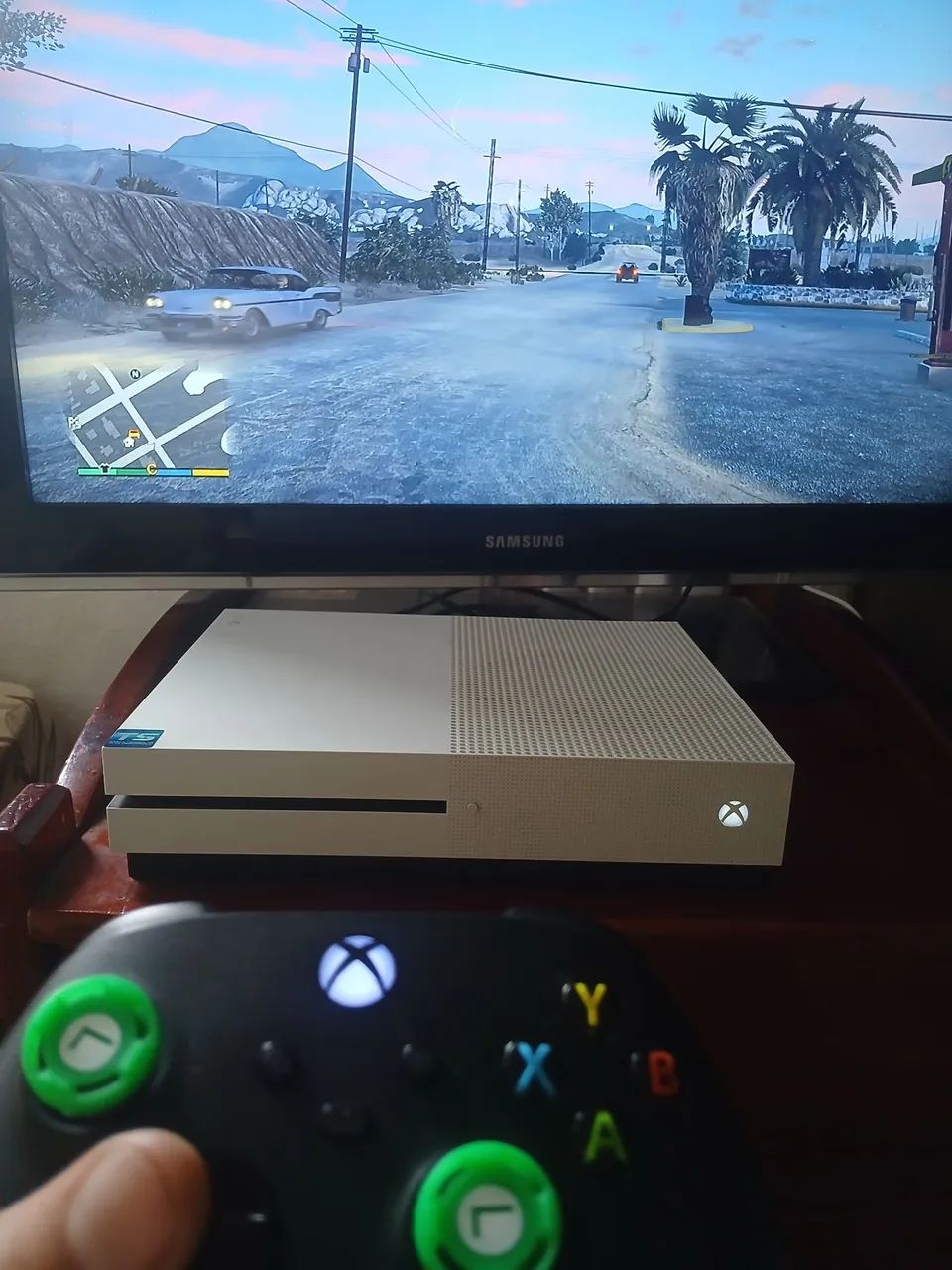 XBOX ONE S 1TB MEMÓRIA   - Foto 2