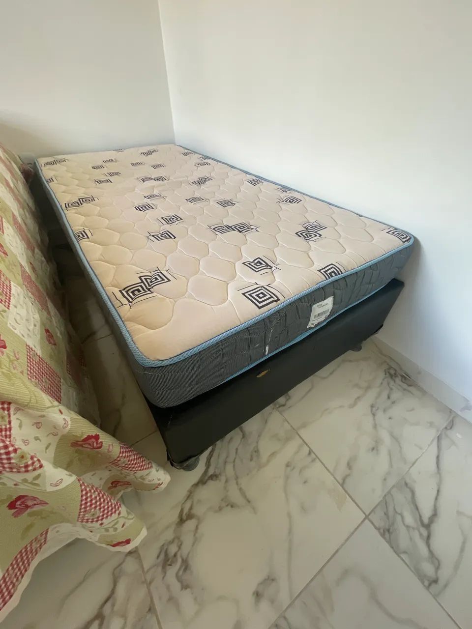 Cama de solteiro 