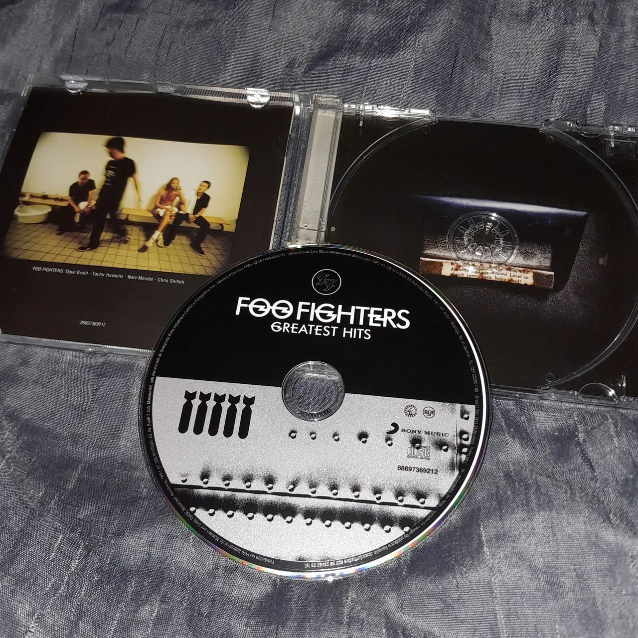 Lote cds Foo fighters - leia - Foto 3