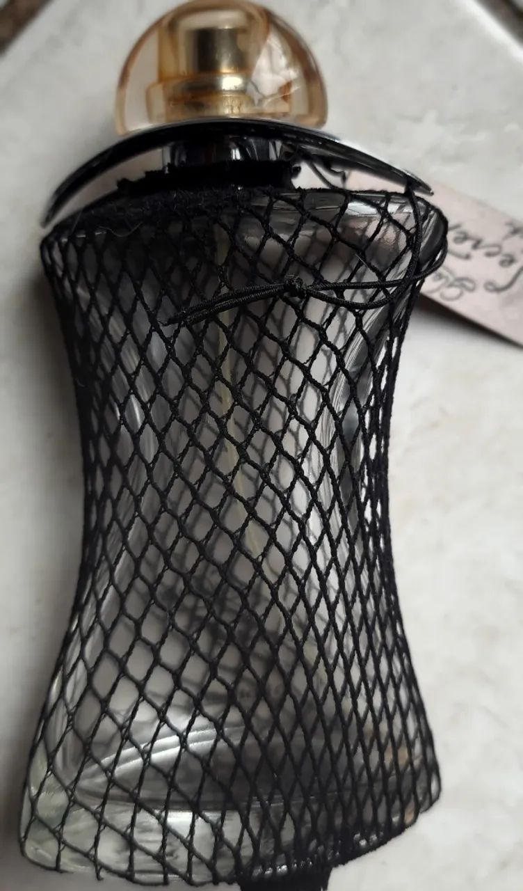 Frasco vazio do perfume Glamour Secrets Black do Boticário - Foto 3