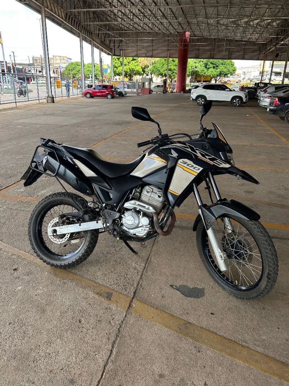 Xre 300