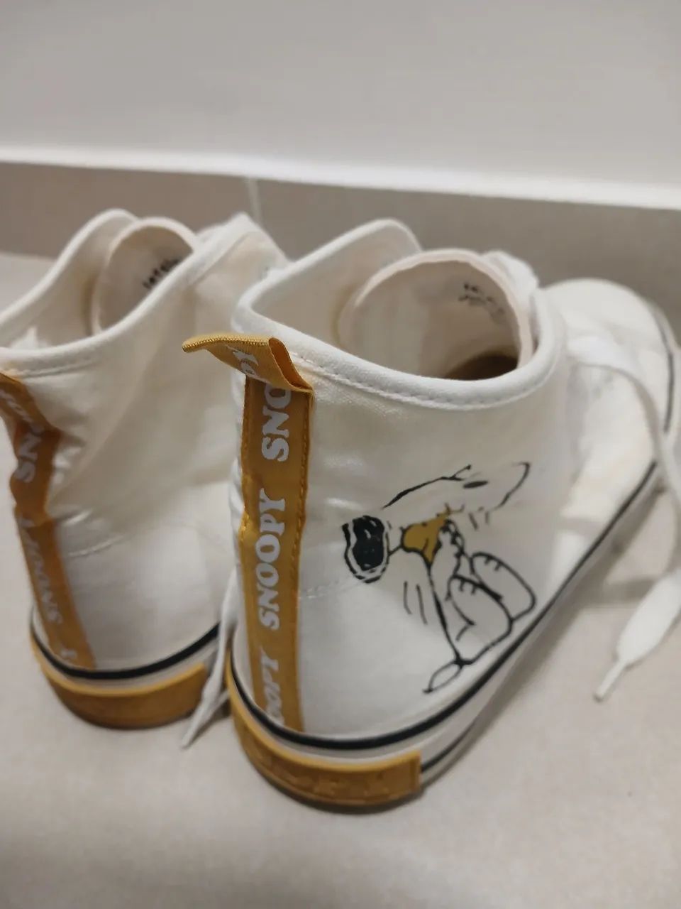 Tênis feminino cano alto Snoopy - Foto 2
