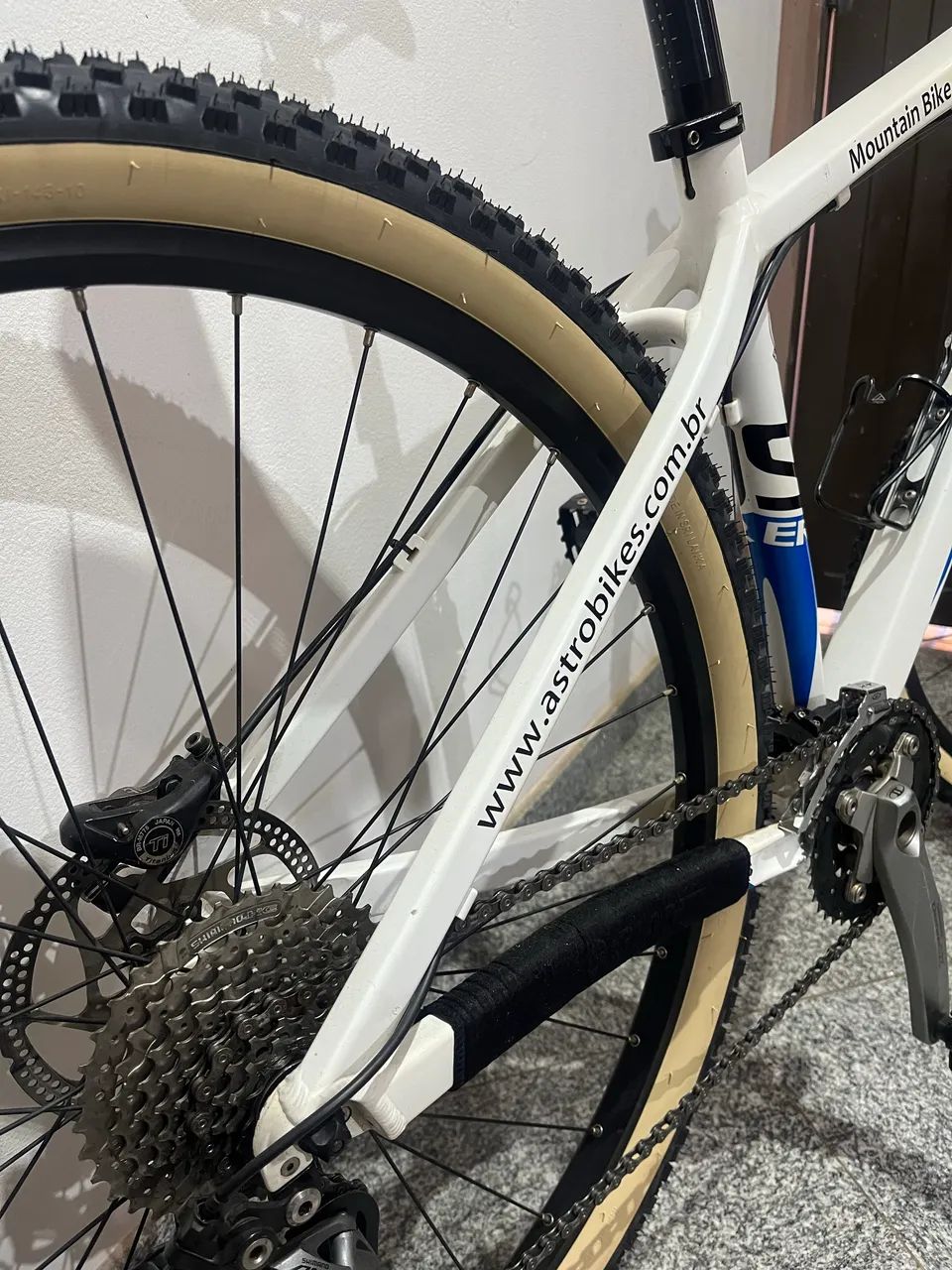 Vendo bicicleta aro 29 MTB - Foto 3