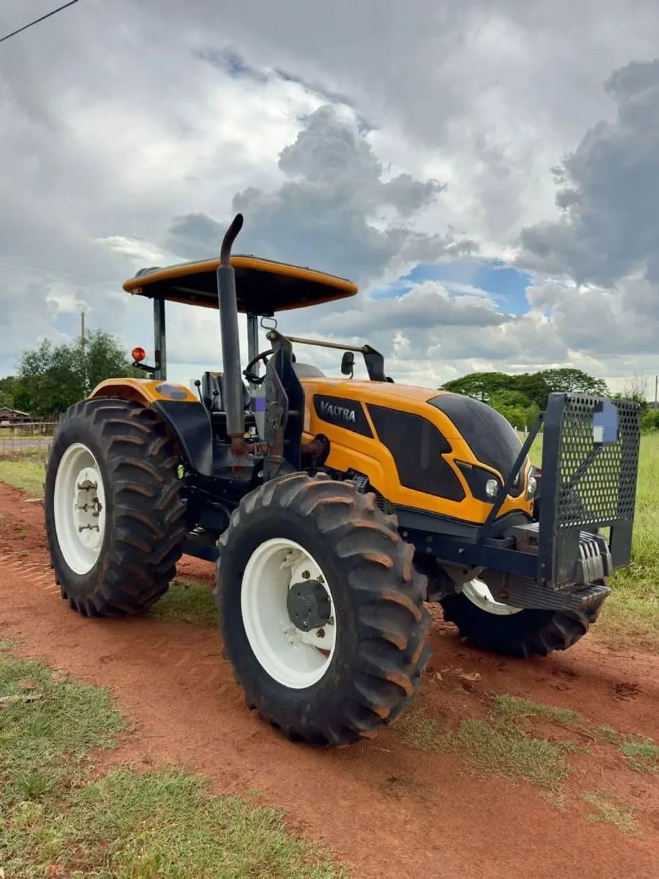 TRATOR VALTRA A950