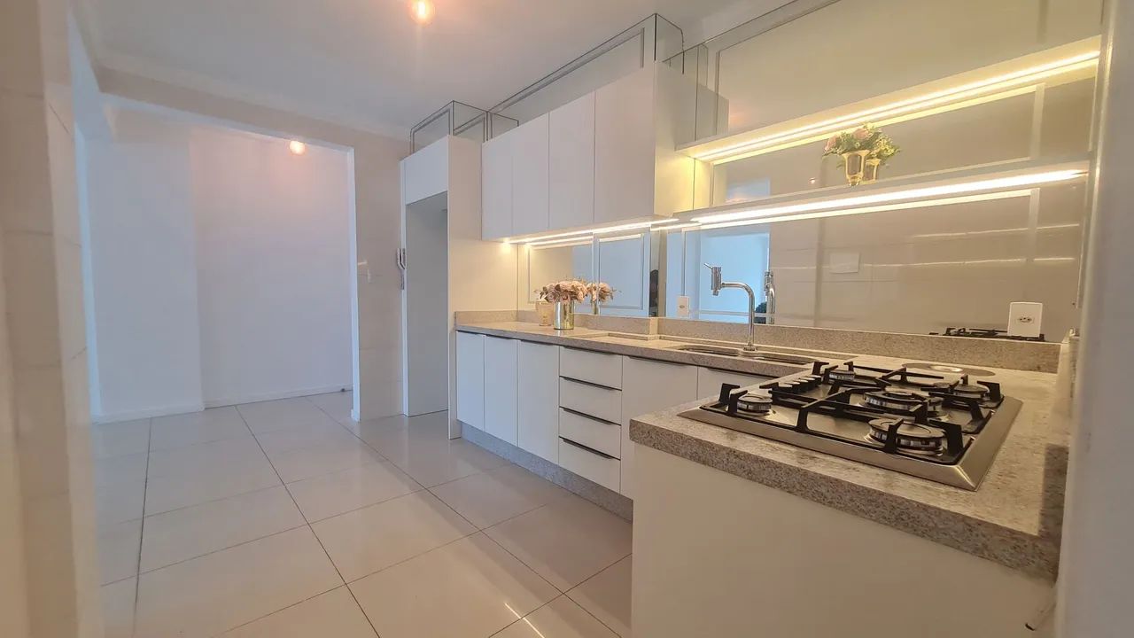 Apartamento com área externa 