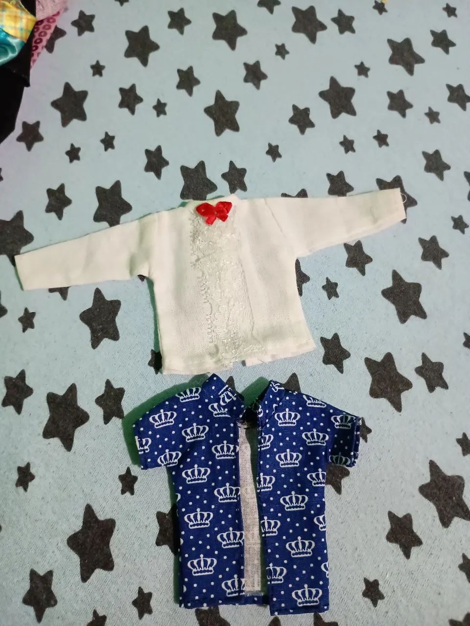 Par de blusas para Ken