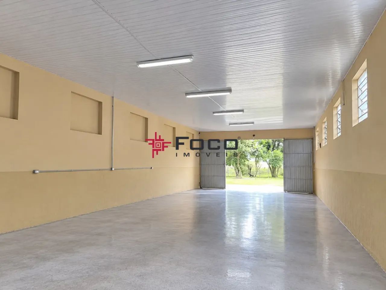 Galpão/Comercial - no Bairro Jardim Diamante