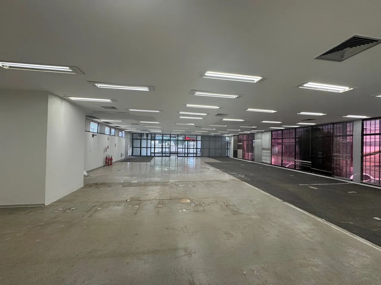 Imóvel comercial com 35m frente e 18 vagas - Foto 2