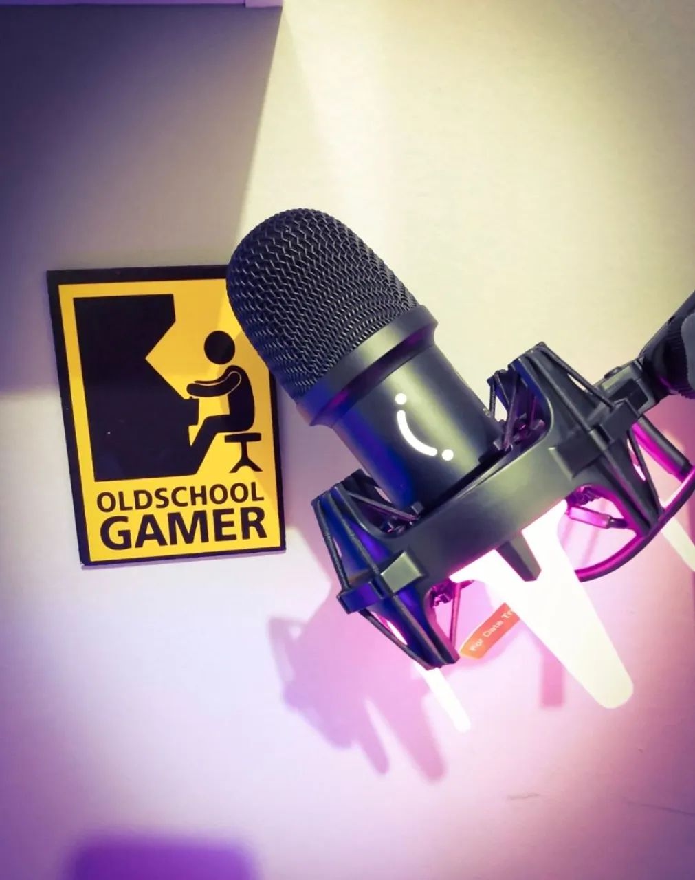Microfone Fifine AmpliRocket RGB Dinâmico USB/XLR P/ Podcast, Lives e Games - Novo! - Foto 2