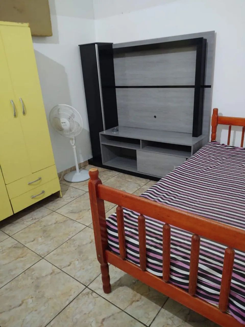 Apartamento mobiliado ,quarto , cozinha e banheiro com estacionamento.  - Foto 3