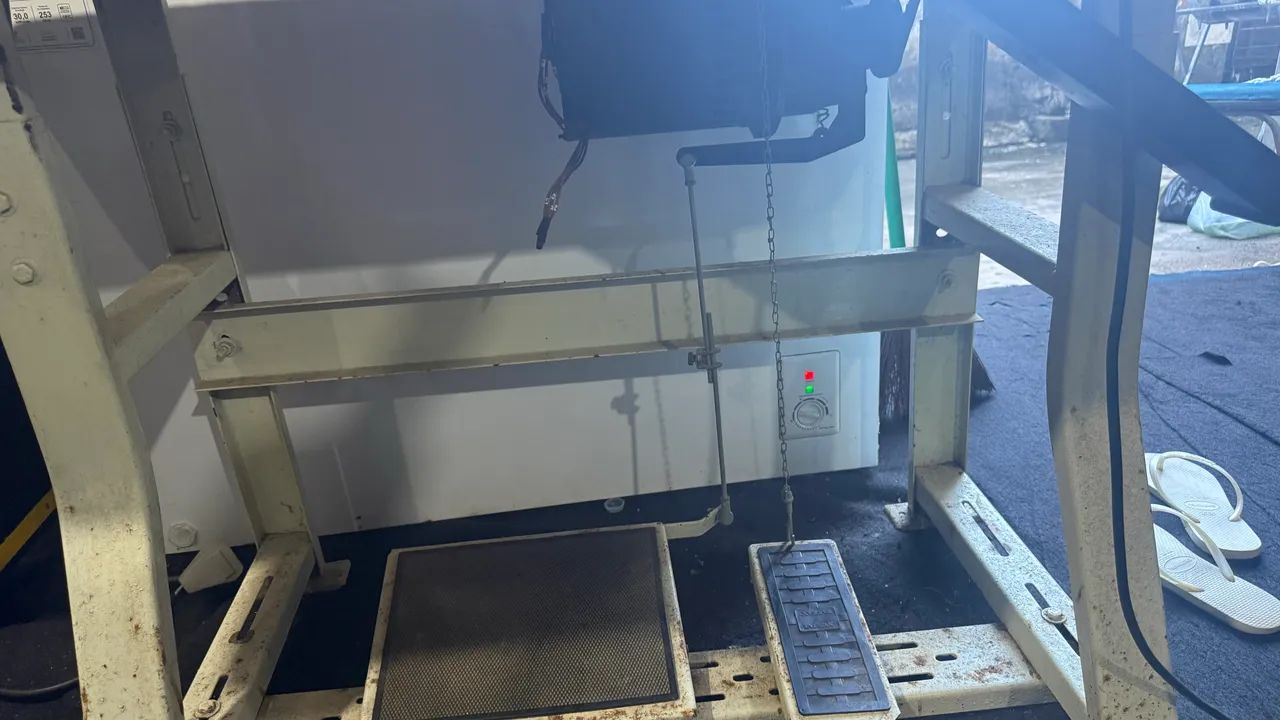 Vendo máquina overloque usada  - Foto 4