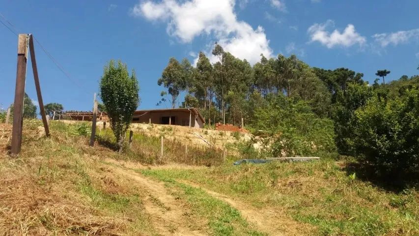 Ótima chácara de 12.000m² de frente para o Pico dos Marins, Marmelópolis MG