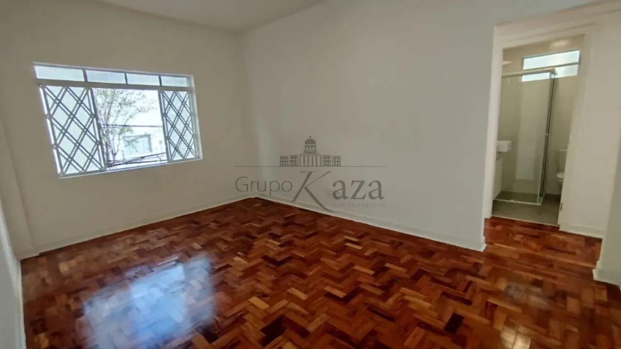 Apartamento - Perdizes - 3 Dormitórios - 94m².