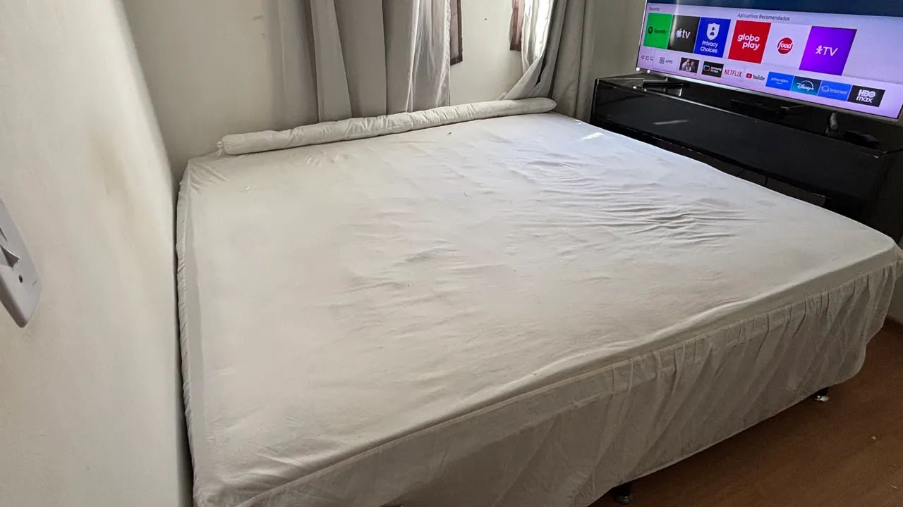 Cama casal mais colchão king size ortobom  - Foto 2