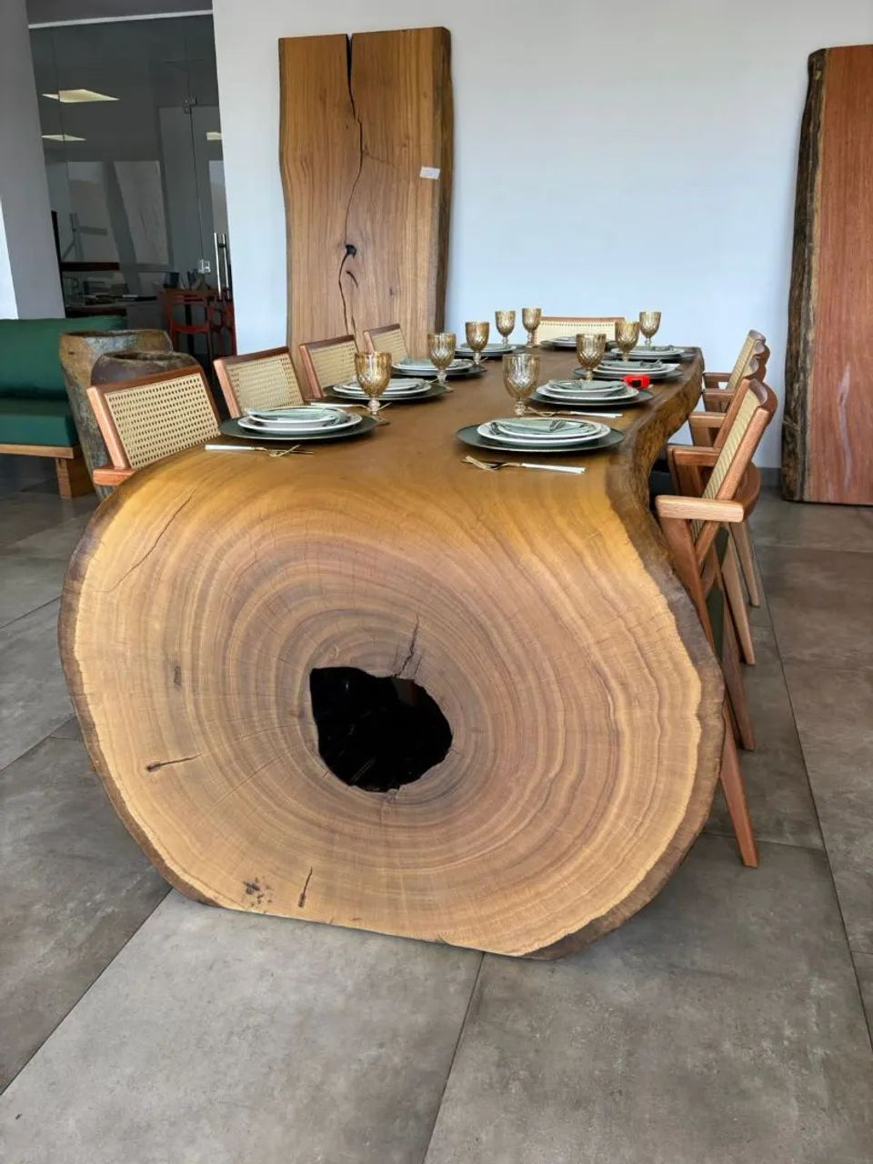 MESA CASCATA TERRA NOBRE