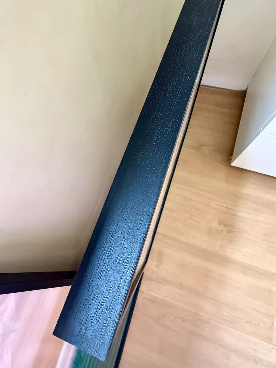 Quadros 70x70 moldura preta premium  - Foto 3