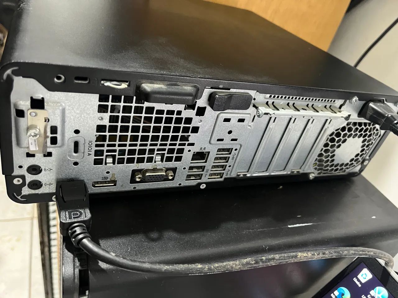 HP Elitedesk G4 - Foto 3