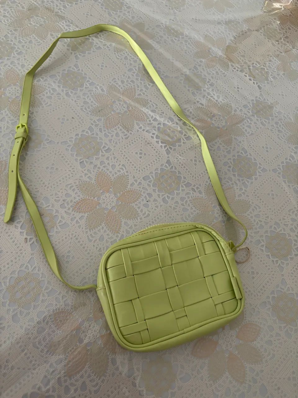 Bolsa Zara Verde Lima Trançada com Alça