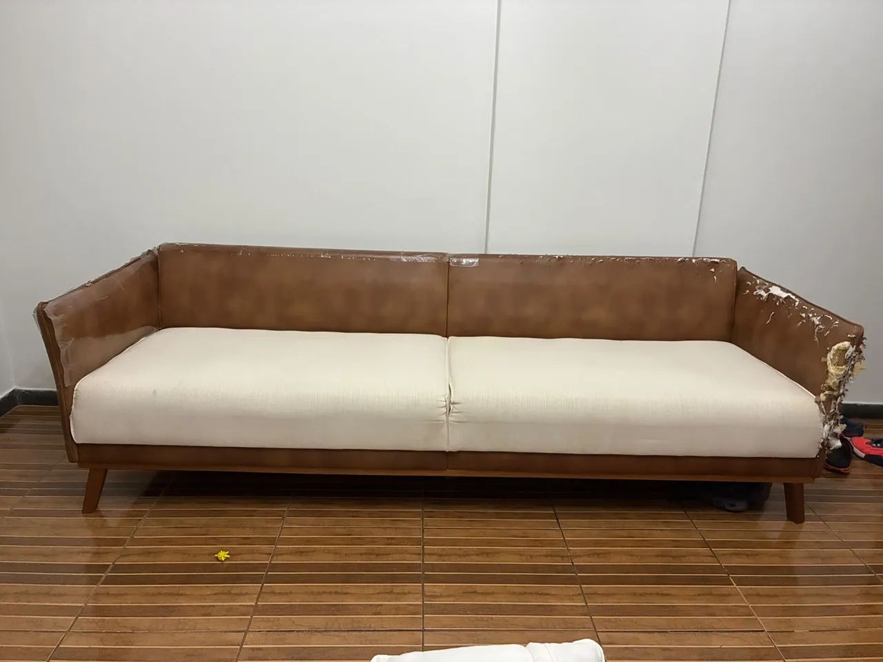 Sofá de linho e couro - Barra longa  - Foto 3