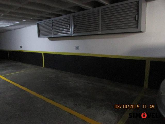 Lindo apartamento planejado, com muitos armários e vaga de garagem coberta. - Foto 20