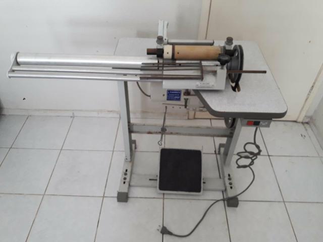 Máquina de cortar viés
