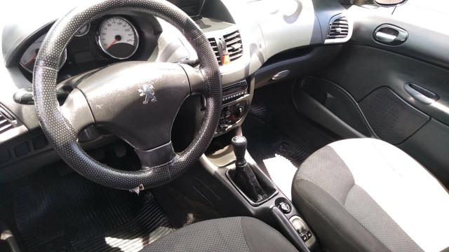 Peugeot 207 - Foto 2