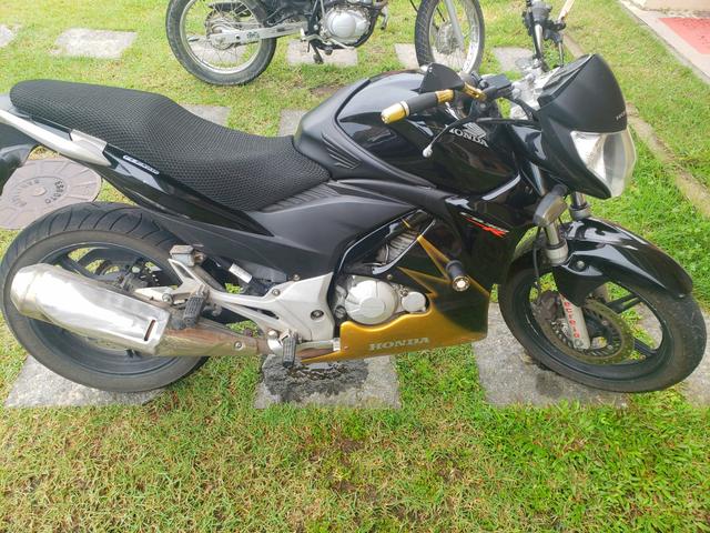 CB 300 - 2014 , troco por xj6 pago diferença - Foto 3