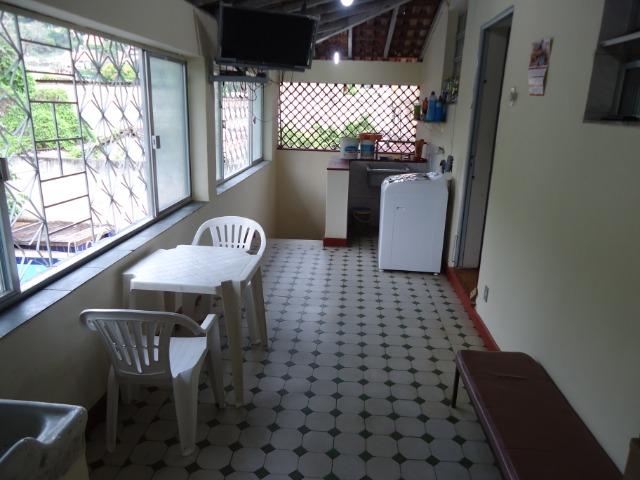 Maravilhosa casa linear em terreno de 600 metros com piscina e RGI - Foto 18