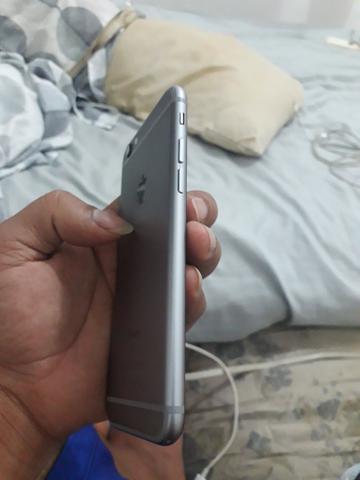 V/T iPhone 6s 64gb com caixa semi novo - Foto 4