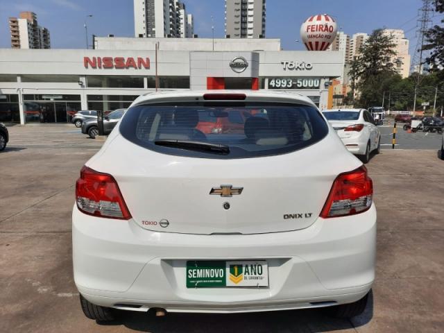 CHEVROLET ONIX 1.0 MPFI LT 8V FLEX 4P MANUAL. - Foto 4