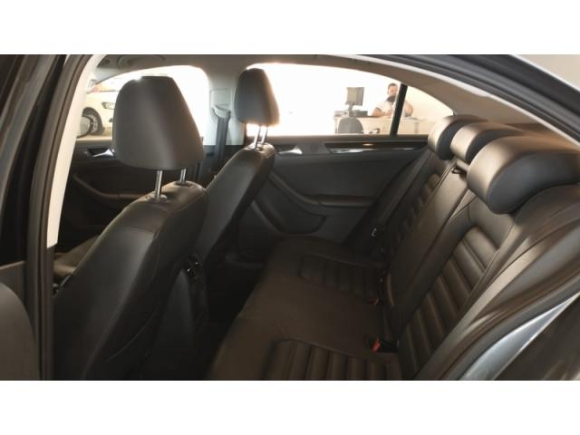 VOLKSWAGEN JETTA 2.0 TSI HIGHLINE 2017 - Foto 6
