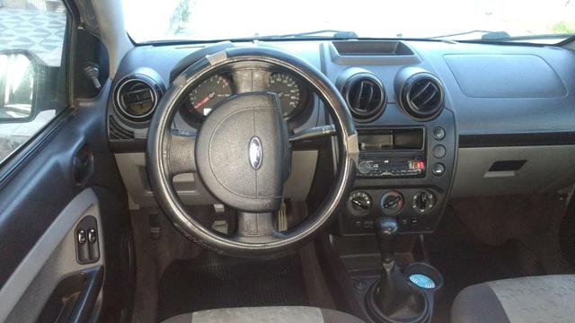 Vende-se carro