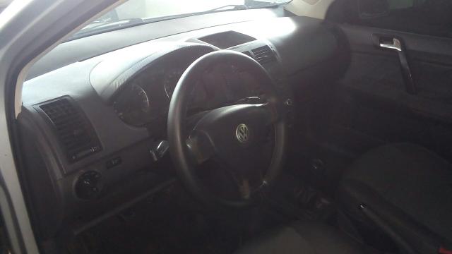 Polo 1.6 completo com super conservado quitado emplacado só no ponto de transferência - Foto 6