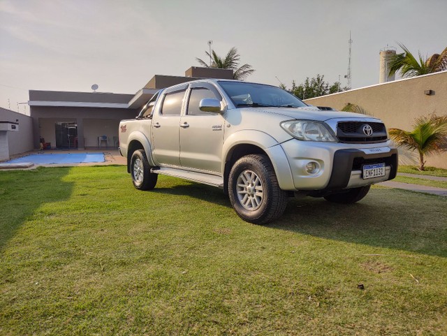 HILUX SR 2010 4X4 DIESEL CAMBIO MANUAL