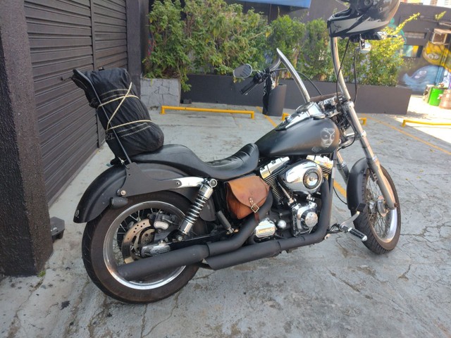 HARLEY DAVIDSON DYNA 2011