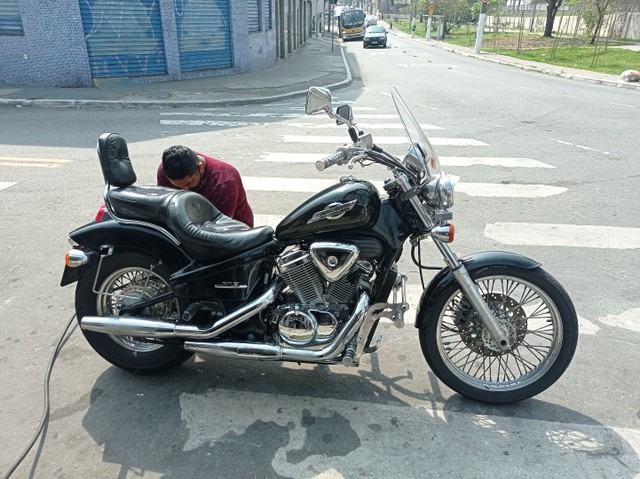 SHADOW VT 600 ANO 2000