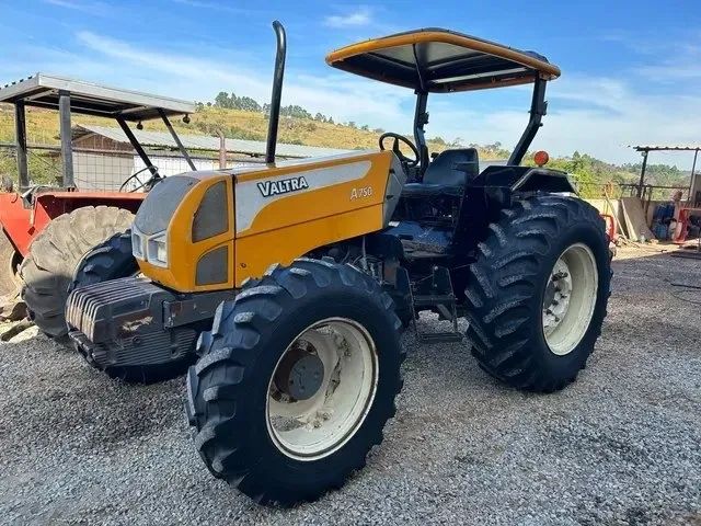 Trator valtra a750