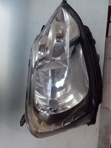 Farol Toyota Etios direito 