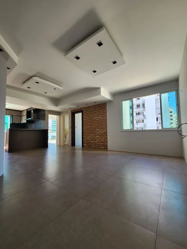 Apartamentos com 3 quartos para alugar - Centro, Florianópolis, SC