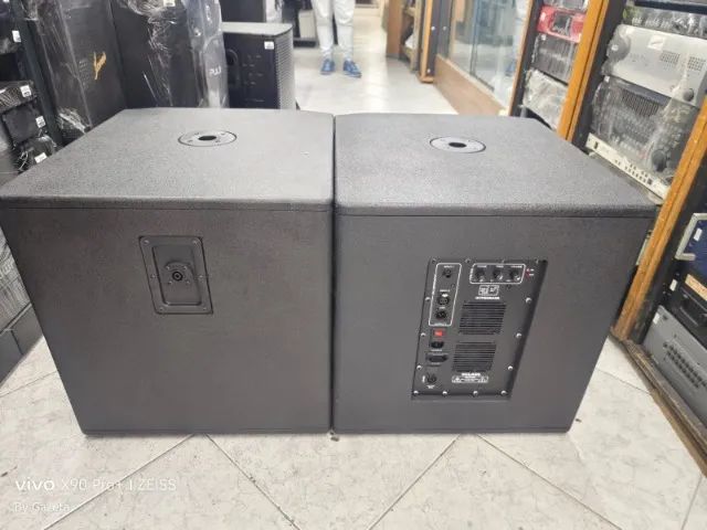 Par De Subgraves 18pol Com Módulo Dclass 1000w Excelente!! - Foto 3