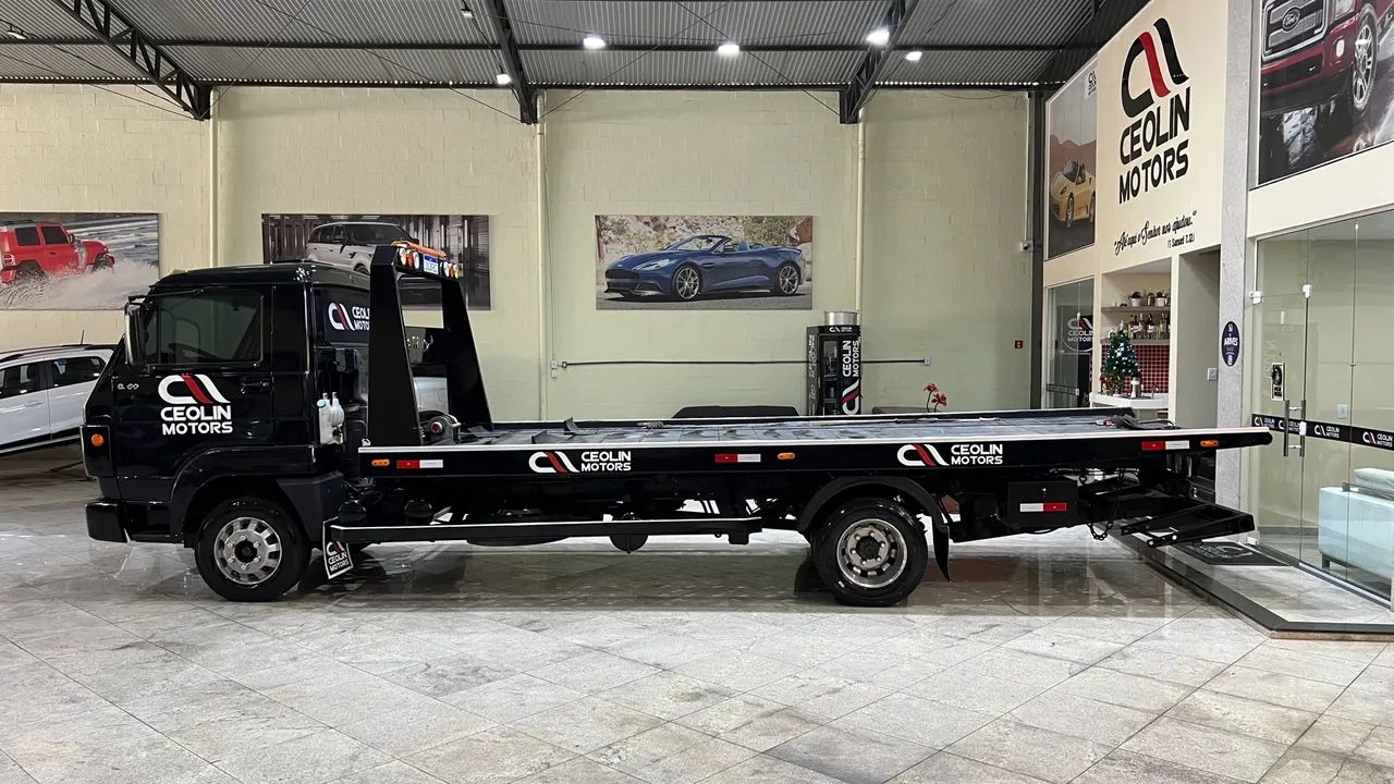 Caminhão Plataforma VW 8160E  2017 - Foto 3