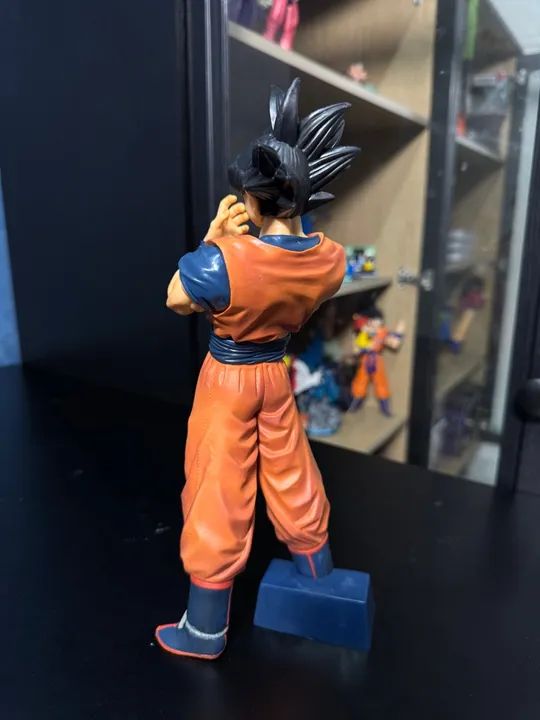 Action figure Goku 28 cm - Foto 2