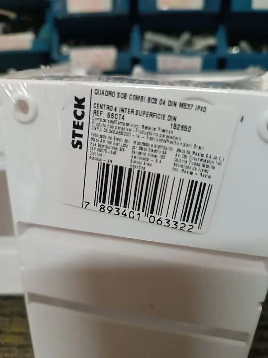 Quadro Steck sobrepor para 04 Dijuntores 